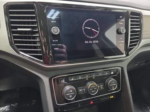 Used 2023 Volkswagen Atlas SE w/ Panoramic Sunroof Package AWD/4WD image 19