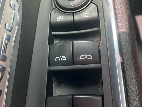 Used 2022 GMC Sierra 1500 Denali AWD/4WD image 13