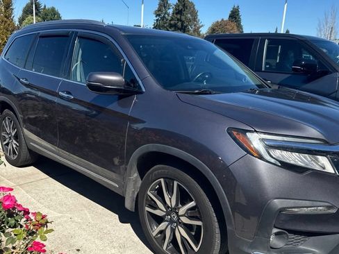 Used 2020 Honda Pilot Touring image 2