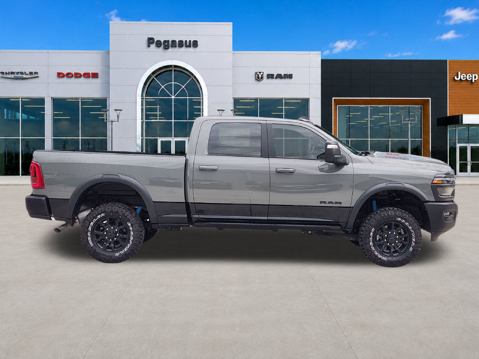 Used 2025 RAM 2500 Power Wagon AWD/4WD image 7