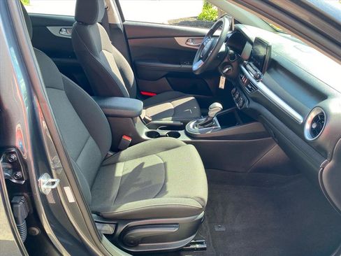 Certified 2023 Kia Forte LXS FWD image 25