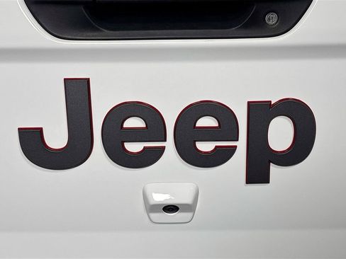 Used 2022 Jeep Gladiator Rubicon w/ Trailer Tow Package image 18