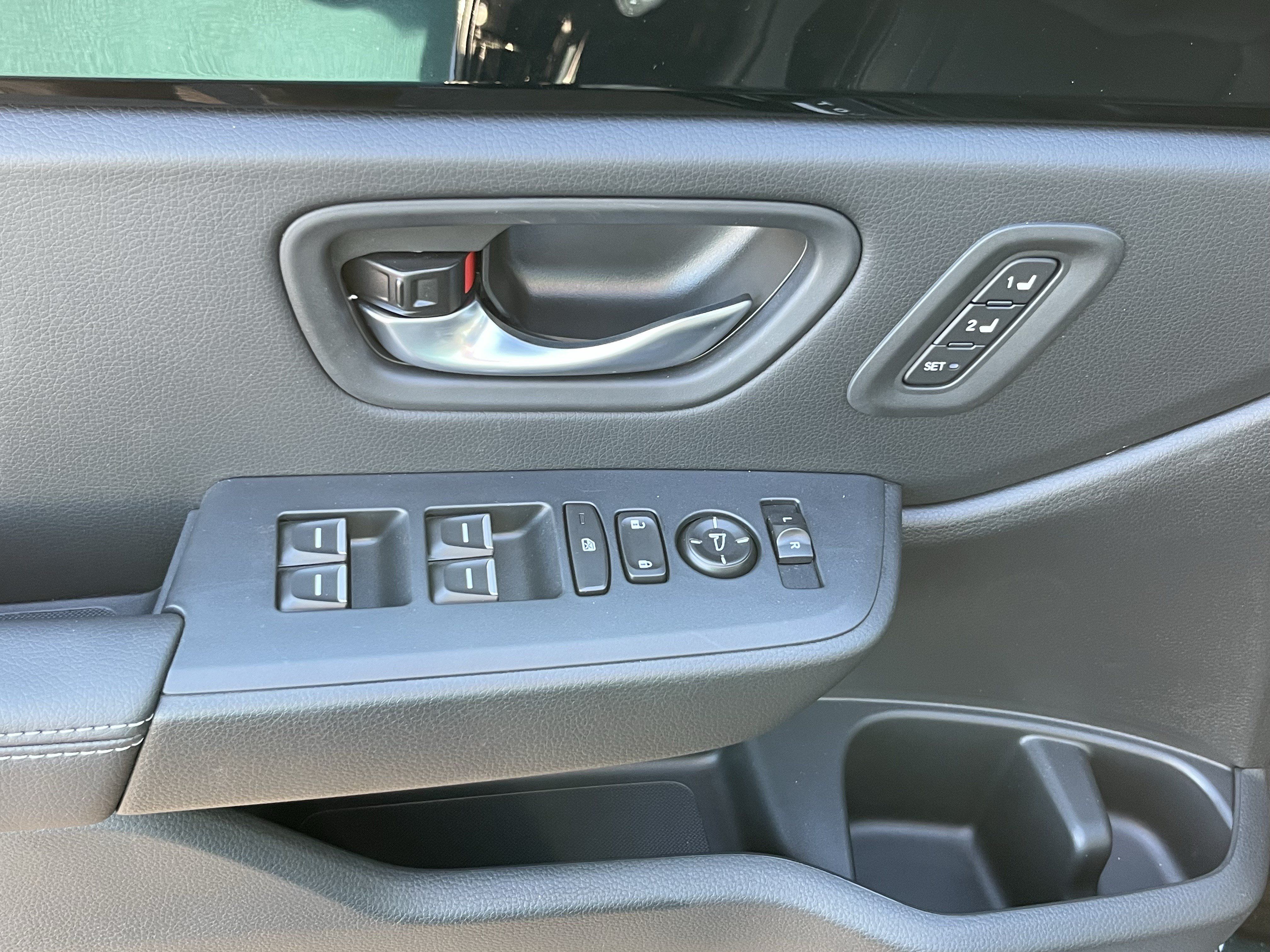 New 2025 Honda Pilot Touring image 18