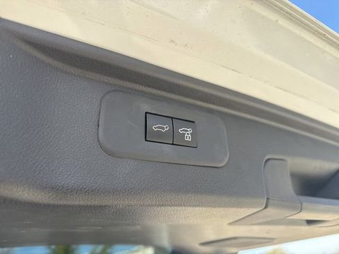 Used 2024 Toyota Grand Highlander Limited image 9