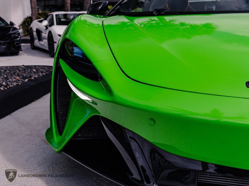 Used 2025 McLaren Artura Spider RWD image 13