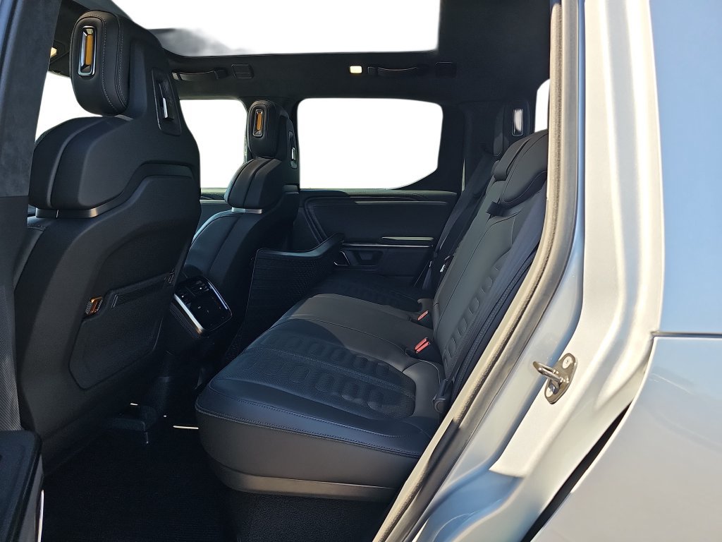 Used 2022 Rivian R1T Adventure AWD/4WD image 14
