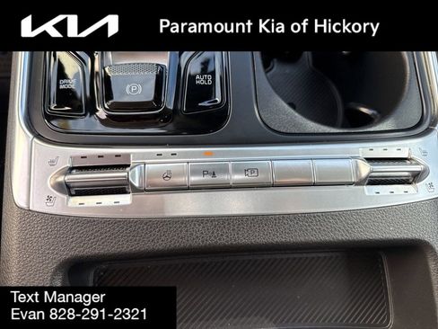 Used 2025 Kia Carnival SX Prestige image 30