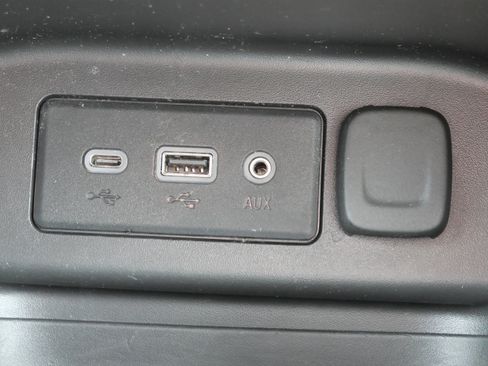 Used 2022 Chevrolet Equinox LT image 28