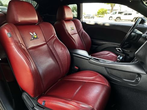 Used 2020 Dodge Challenger SXT RWD image 26