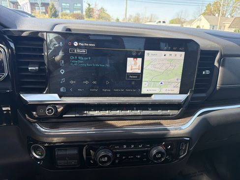 Used 2025 Chevrolet Silverado 1500 LT AWD/4WD image 19
