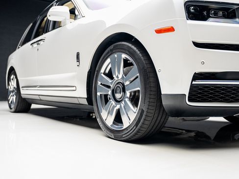 Used 2019 Rolls-Royce Cullinan image 81