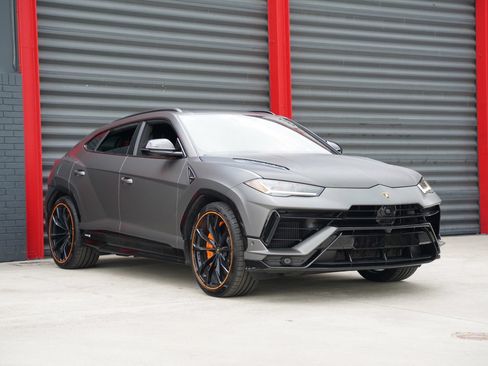 Used 2023 Lamborghini Urus S AWD/4WD image 7
