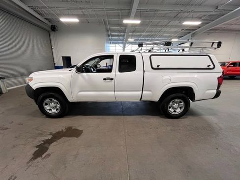 Used 2020 Toyota Tacoma SR image 6