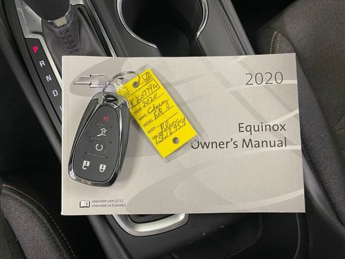 Certified 2020 Chevrolet Equinox LT w/ Driver Convenience Package image 4