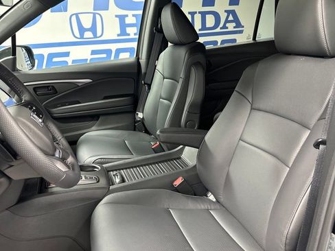 Used 2023 Honda Passport EX-L image 15