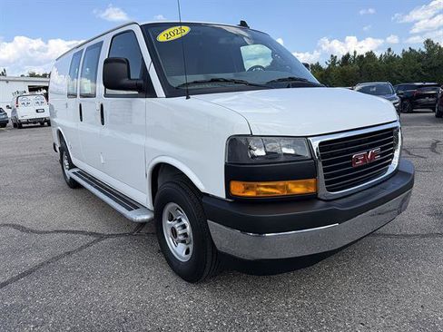 Used 2025 GMC Savana 2500 w/ Driver Convenience Package RWD image 5