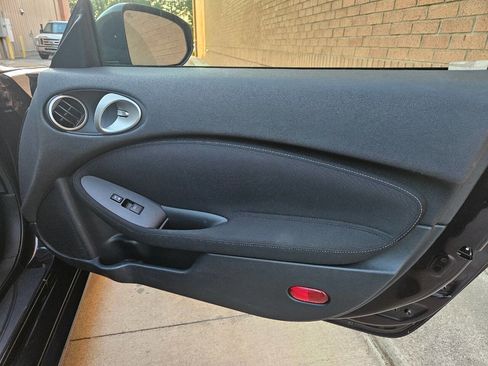 Used 2012 Nissan 370Z Coupe RWD image 14