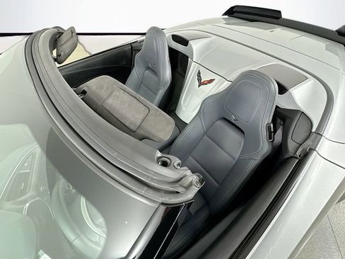 Used 2015 Chevrolet Corvette Z06 w/ 3LZ Preferred Equipment Group RWD image 14