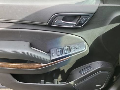 Used 2019 Chevrolet Tahoe LT AWD/4WD image 17