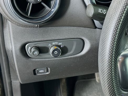 Used 2022 Chevrolet Blazer LT image 17