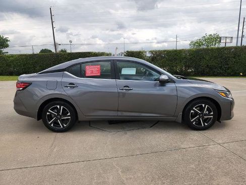 Certified 2025 Nissan Sentra SV w/ Trunk Package FWD image 4
