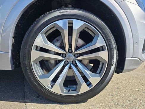 Used 2019 Audi Q8 Premium Plus w/ Premium Plus AWD/4WD image 9