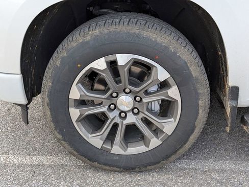 Used 2024 Chevrolet Silverado 1500 High Country AWD/4WD image 11