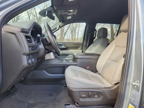 Used 2024 Chevrolet Tahoe LT image 13