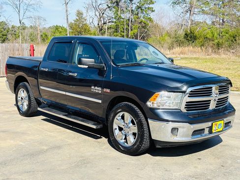 Used 2018 RAM 1500 Lone Star image 3