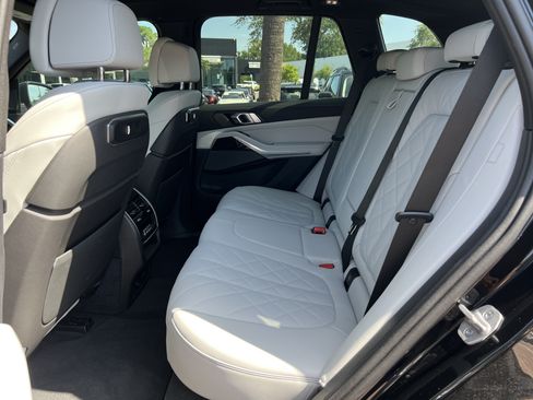 Used 2024 BMW X5 xDrive50e w/ Premium Package AWD/4WD image 31