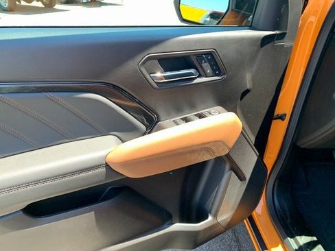 New 2026 GMC Canyon AT4 w/ AT4 Premium Package image 15