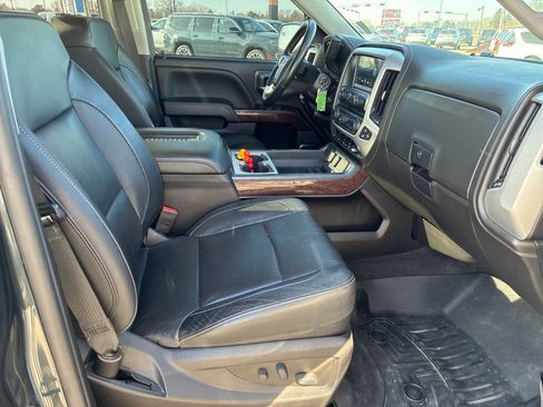 Used 2018 GMC Sierra 1500 SLT w/ SLT Premium Package image 17
