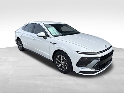 New 2026 Hyundai Sonata Blue FWD image 2