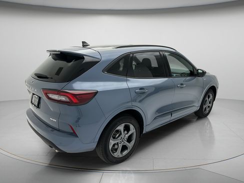 Used 2024 Ford Escape ST-Line w/ Tech Pack #1 AWD/4WD image 5