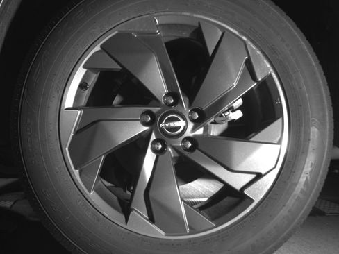Used 2025 Nissan Rogue SV FWD image 14