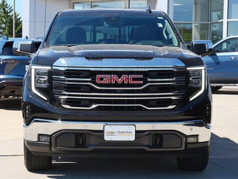 Used 2024 GMC Sierra 1500 SLT w/ SLT Premium Package AWD/4WD image 2