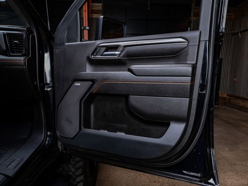 Used 2024 GMC Sierra 2500 AT4 w/ AT4 Premium Plus Package image 33