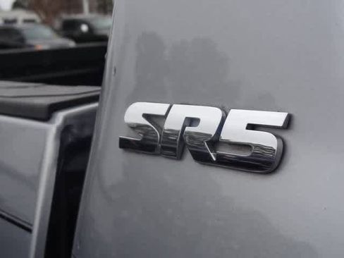 Used 2017 Toyota Tacoma SR5 w/ Tow Package image 26