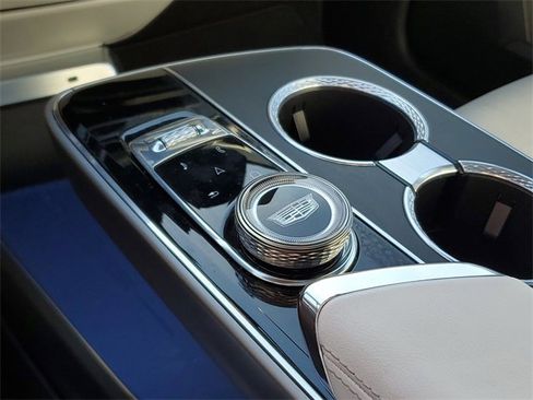 Certified 2024 Cadillac Lyriq Luxury image 21