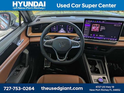 Used 2025 Volkswagen Tiguan SEL R-Line AWD/4WD image 22