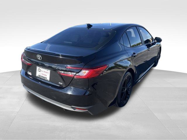 Used 2025 Toyota Camry SE w/ Convenience Package FWD image 5