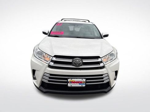Used 2017 Toyota Highlander XLE AWD/4WD image 8