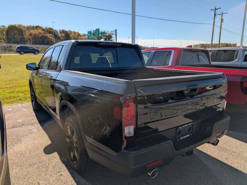 New 2026 Honda Ridgeline Black Edition image 2