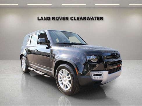 Used 2025 Land Rover Defender 110 S image 6