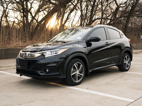 Used 2021 Honda HR-V EX image 5