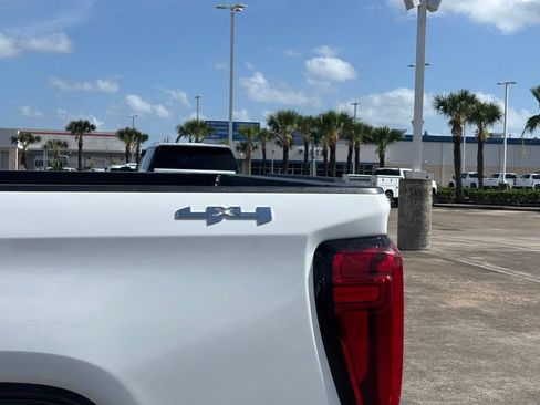 Used 2024 GMC Sierra 1500 SLT AWD/4WD image 38