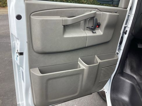 Used 2023 Chevrolet Express 3500 LS image 22