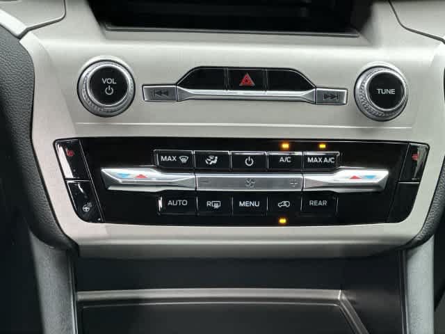 Used 2023 Ford Explorer XLT w/ Equipment Group 202A AWD/4WD image 14