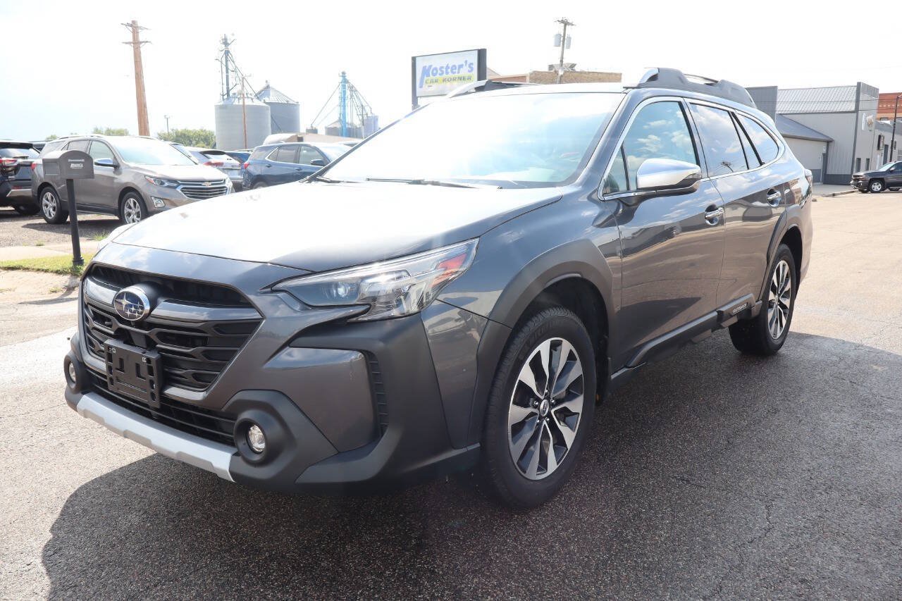 Used 2023 Subaru Outback Touring XT AWD/4WD image 1