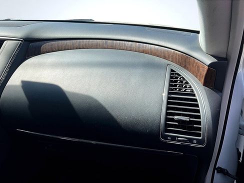 Used 2017 Nissan Armada SL image 17